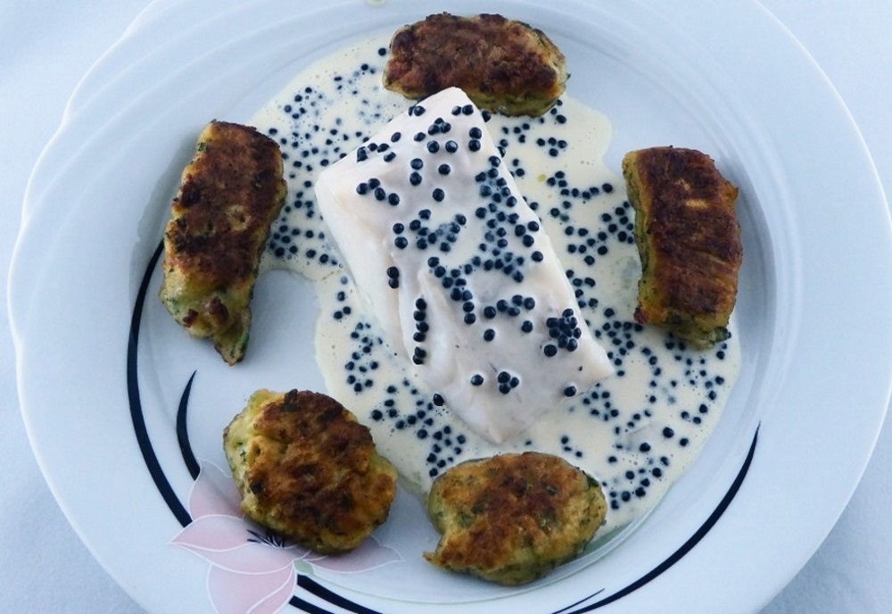 Cabillaud cuit à basse température, gnocchi au persil, harenga (caviar)